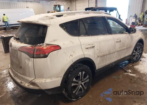 2016 Toyota Rav4 Le z USA, uszkodzony, nr VIN 2T3BFREV9GW414416